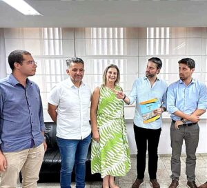 Pábio Mossoró, Zeli Fritsche e Afrânio Pimentel trabalham por moradias populares para Valparaíso de Goiás