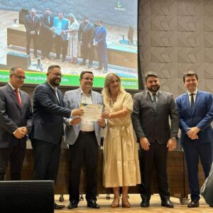 Deputada Dra. Zeli Fritsche participa de homenagem especial aos dentistas na Assembleia Legislativa de Goiás