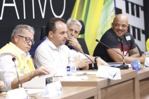 Prefeito Pábio Mossoró promove diálogo direto com a comunidade em audiência pública sobre transporte público