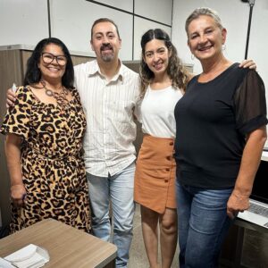 Deputada Dra. Zeli e equipe discutem projetos de Promoção Social em Valparaíso de Goiás