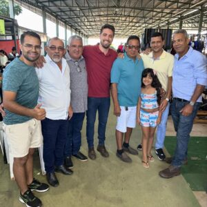 Dr. Marcus Vinicius visita Feira do Bairro Céu Azul e reafirma compromisso com feirantes