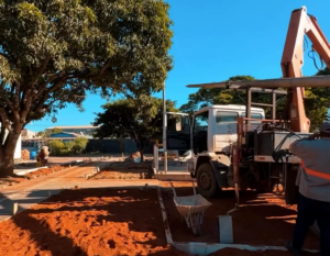 Prefeito Diego Sorgatto atualiza andamento das obras da Praça do Parque Alvorada em Luziânia