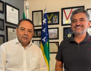 Pré-candidato Afrânio Pimentel exalta colaboração com deputado Adriano do Baldy em prol de Valparaíso