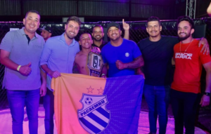 Dr. Marcus Vinicius prestigia primeiro evento de MMA em Valparaíso e comemora sucesso de atleta local