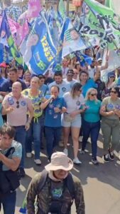 Pábio Mossoró lidera caminhada e convoca eleitores a votarem em Marcus Vinicius para continuar o progresso de Valparaíso