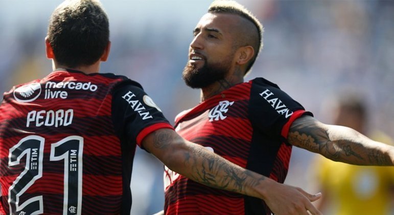 Dorival Júnior revela por que Vidal estreou pelo Flamengo diante do Avaí