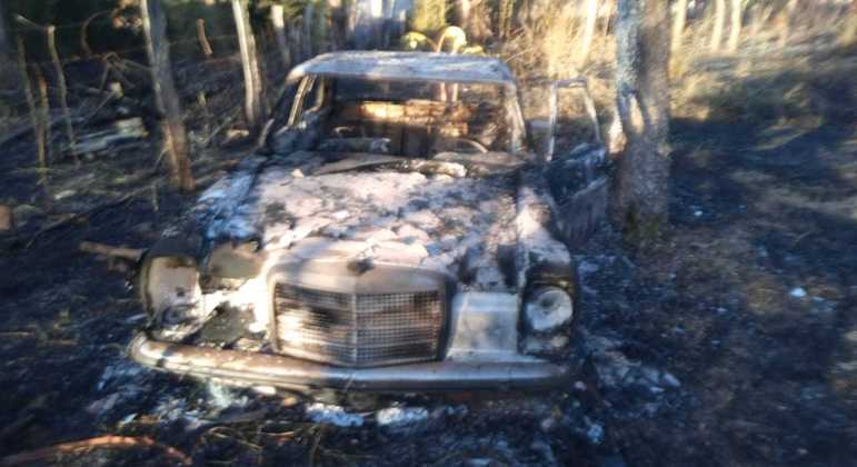 Incêndio destrói Mercedes de colecionador em chácara no DF