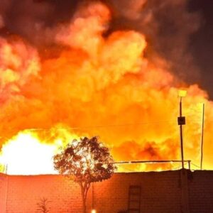 Incêndio em armazém de fogos de artifício deixa cinco mortos e seis feridos em Lima