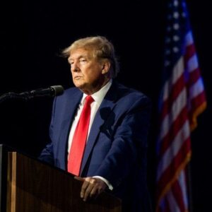 Trump chama de ‘falso tribunal’ comissão que investiga ataque ao Capitólio