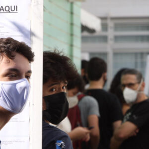 Distrito Federal avalia desobrigar uso de máscaras a partir de novembro