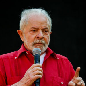 Em Brasília, Lula criticou ligação de Bolsonaro para família de petista assassinado