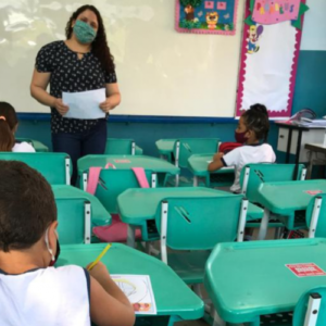 Pais criticam volta às aulas presencias no DF e professores planejam paralisação