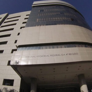 TRF4: Conselho de Arquitetura não pode negar registro para aluna formada em graduação EAD