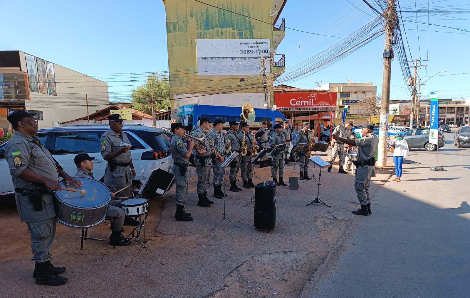 Tradicional Banda de Música do 5º CRPM faz apresentação surpresa em Valparaíso de Goiás