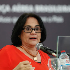 Damares Alves promete priorizar proteção à família e diz que presidência do Senado ‘é um sonho’