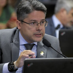 Após invasões, Alessandro Vieira defende federalização das polícias do DF: ‘Não podemos correr riscos’