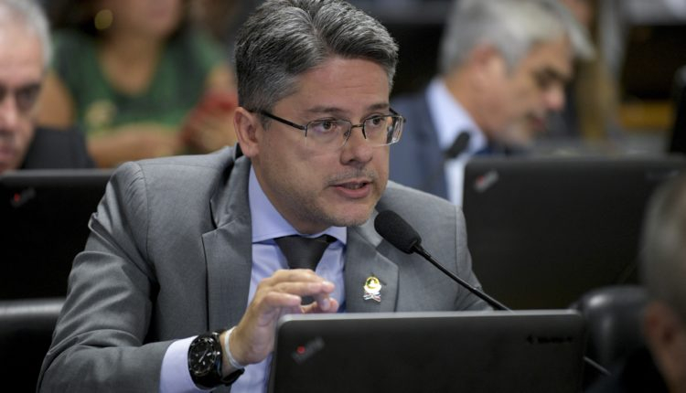 Após invasões, Alessandro Vieira defende federalização das polícias do DF: ‘Não podemos correr riscos’