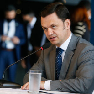 Após silêncio de Anderson Torres, Polícia Federal deve prestar novo depoimento do ex-secretário na segunda-feira