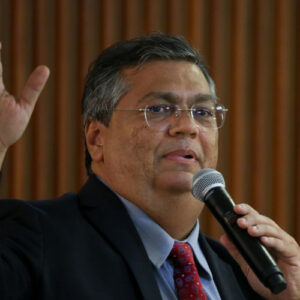 Flávio Dino afirma que governo não vai prorrogar intervenção no Distrito Federal