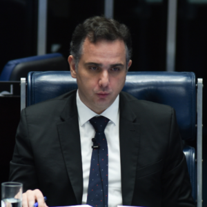 Rodrigo Pacheco convoca sessão extraordinária para votar decreto de intervenção no DF