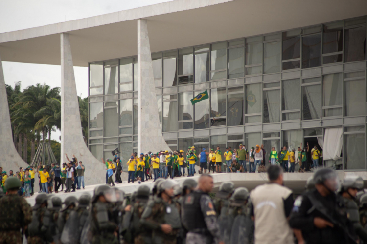 Intervenção no DF chega ao fim e governo distrital reassume forças de segurança nesta quarta