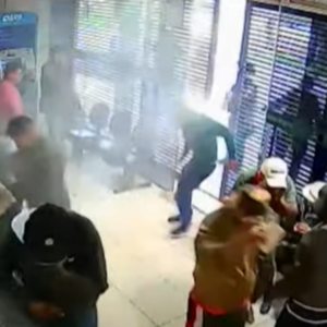 Polícia expulsa supostos invasores do MST de sede administrativa no DF