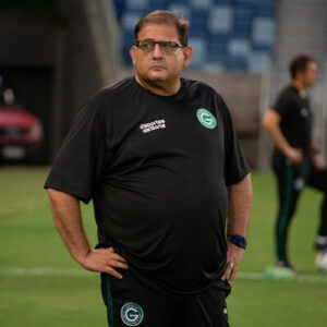Goiás demite técnico Guto Ferreira após perder o Estadual
