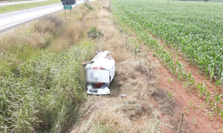 Veículo tomba com material radioativo na BR-153 em Goiás