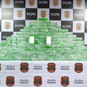 PF prende 28 pessoas e bloqueia R$ 1 bi de investigados em operação conjunta contra o narcotráfico