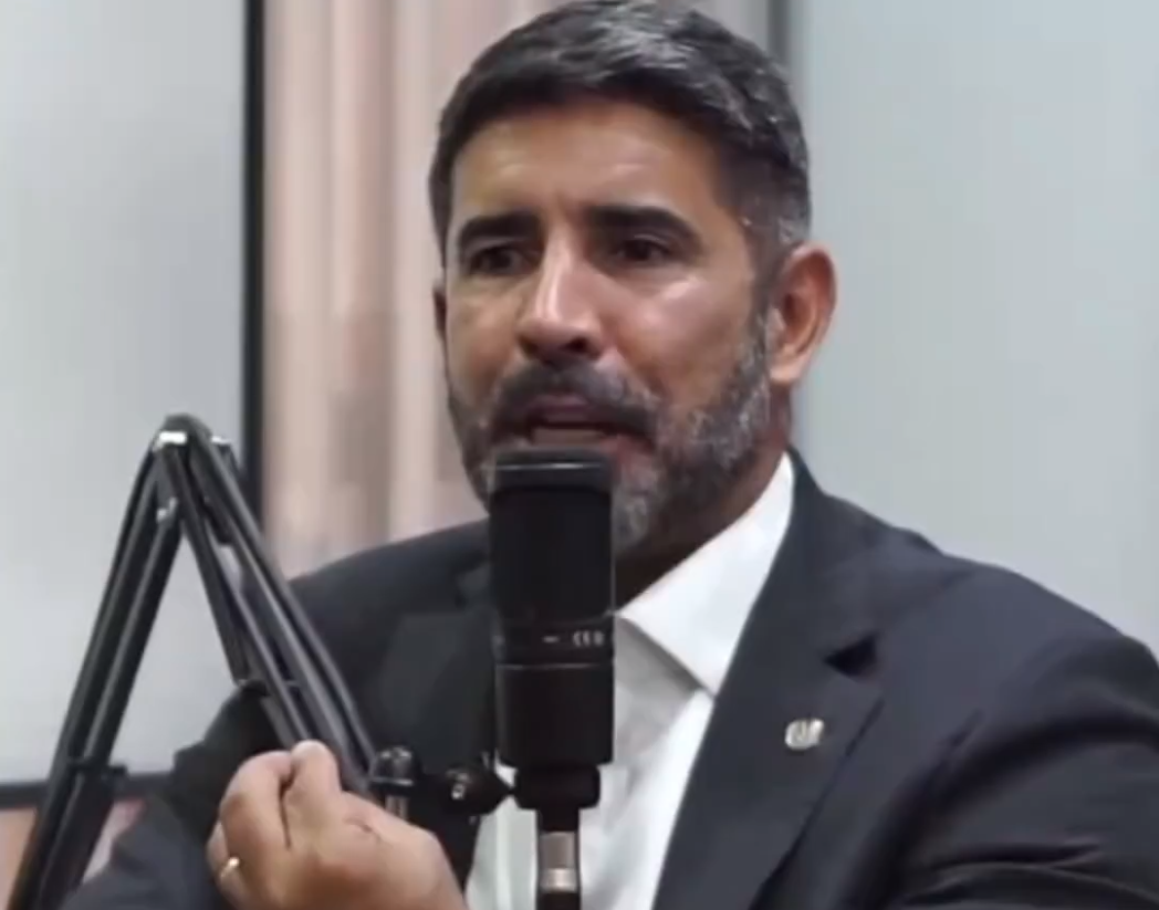 Deputado Roosevelt emociona web em entrevista sobre as atividades dos Bombeiros Militares