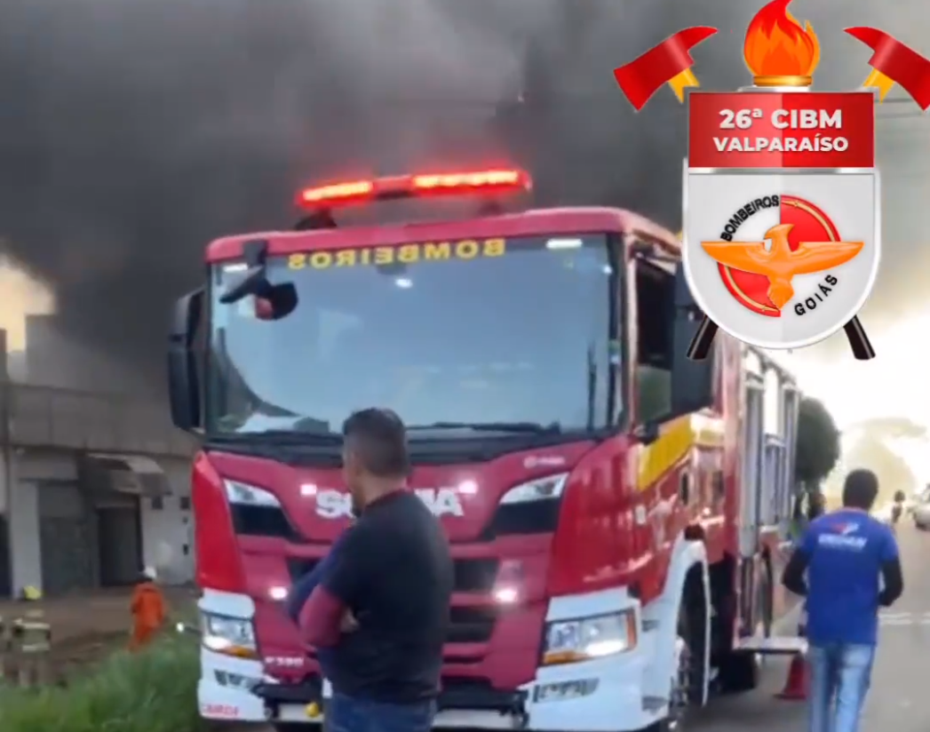 Bombeiros de Valparaíso prevalecem: Incêndio em galpão é controlado após intensa atuação