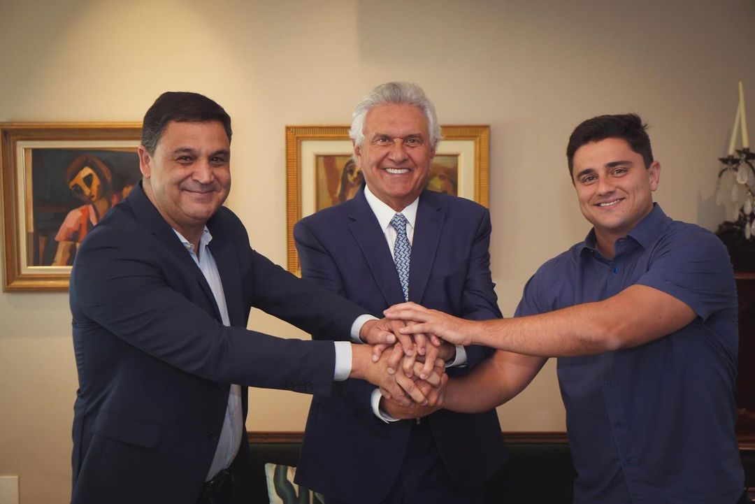 Compromisso com o desenvolvimento: Prefeito Diego Sorgatto e deputado Wilde Cambão se reúnem com governador Ronaldo Caiado em Goiânia