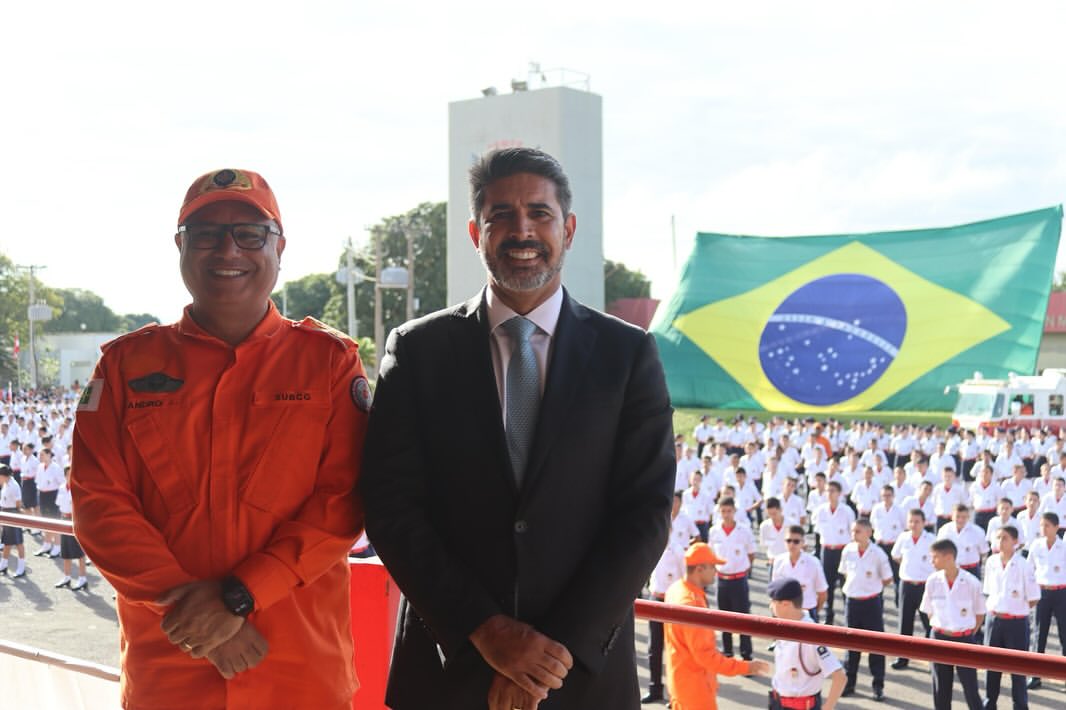 Colégio Militar Dom Pedro II celebra cerimônia de entrega de boinas aos estudantes