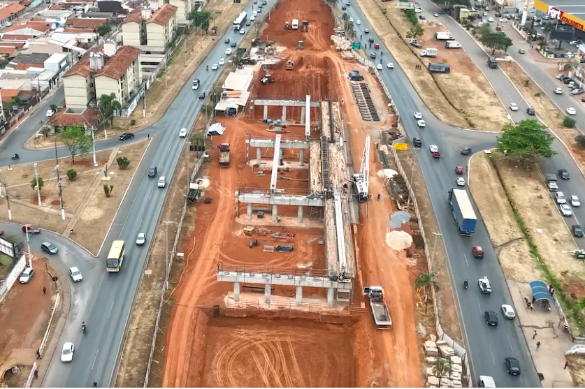 Viaduto de Valparaíso: Construção do viaduto na BR-040 avança e fortalece o desenvolvimento regional