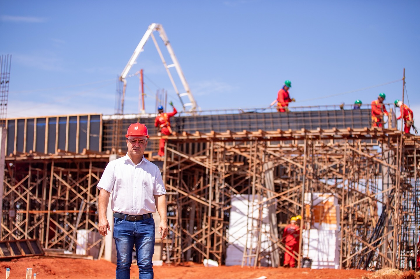 Prefeito Carlinhos do Mangão lidera vistoria de obras e promete melhorias para Novo Gama