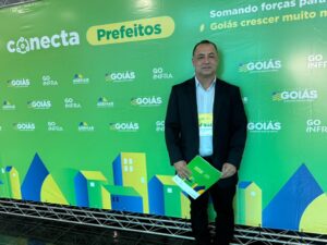 Carlinhos do Mangão participa do Conecta Prefeitos e alinha melhorias para Novo Gama