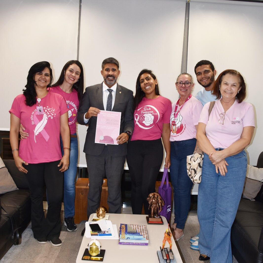 Rede Feminina de Brasília presta homenagem ao Deputado Roosevelt por apoio à causa oncológica